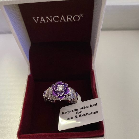 Ring - Picture 4 of 7